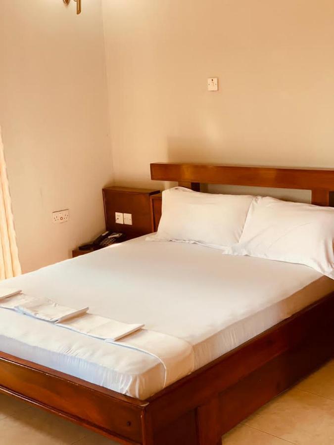 Coast View Resort Kigoma Exteriör bild