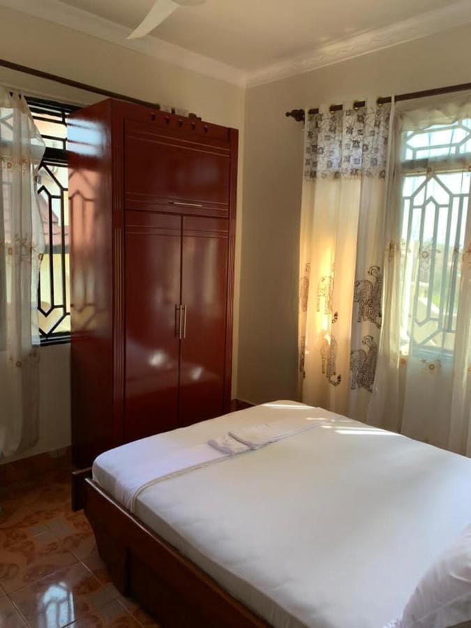 Coast View Resort Kigoma Exteriör bild